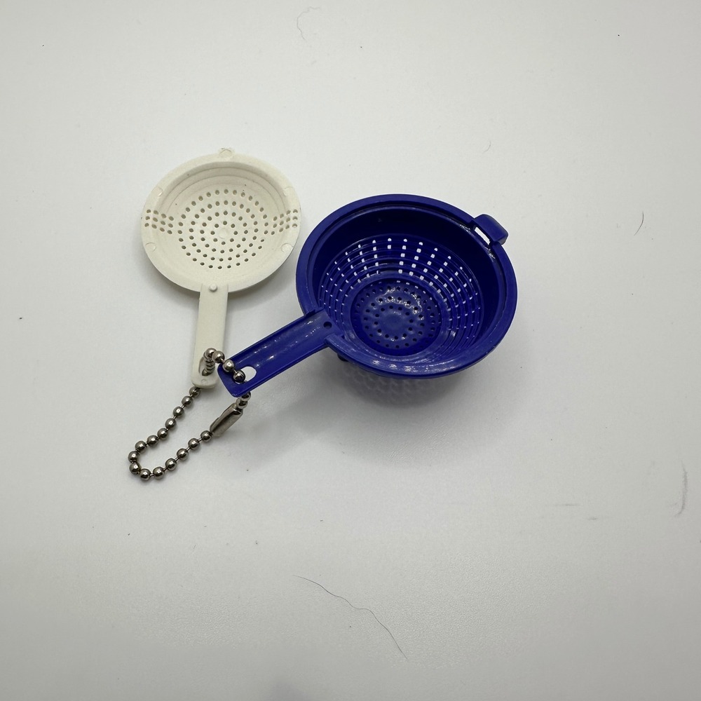 Tupperware Keychain Gadget Mini Blue White Colander